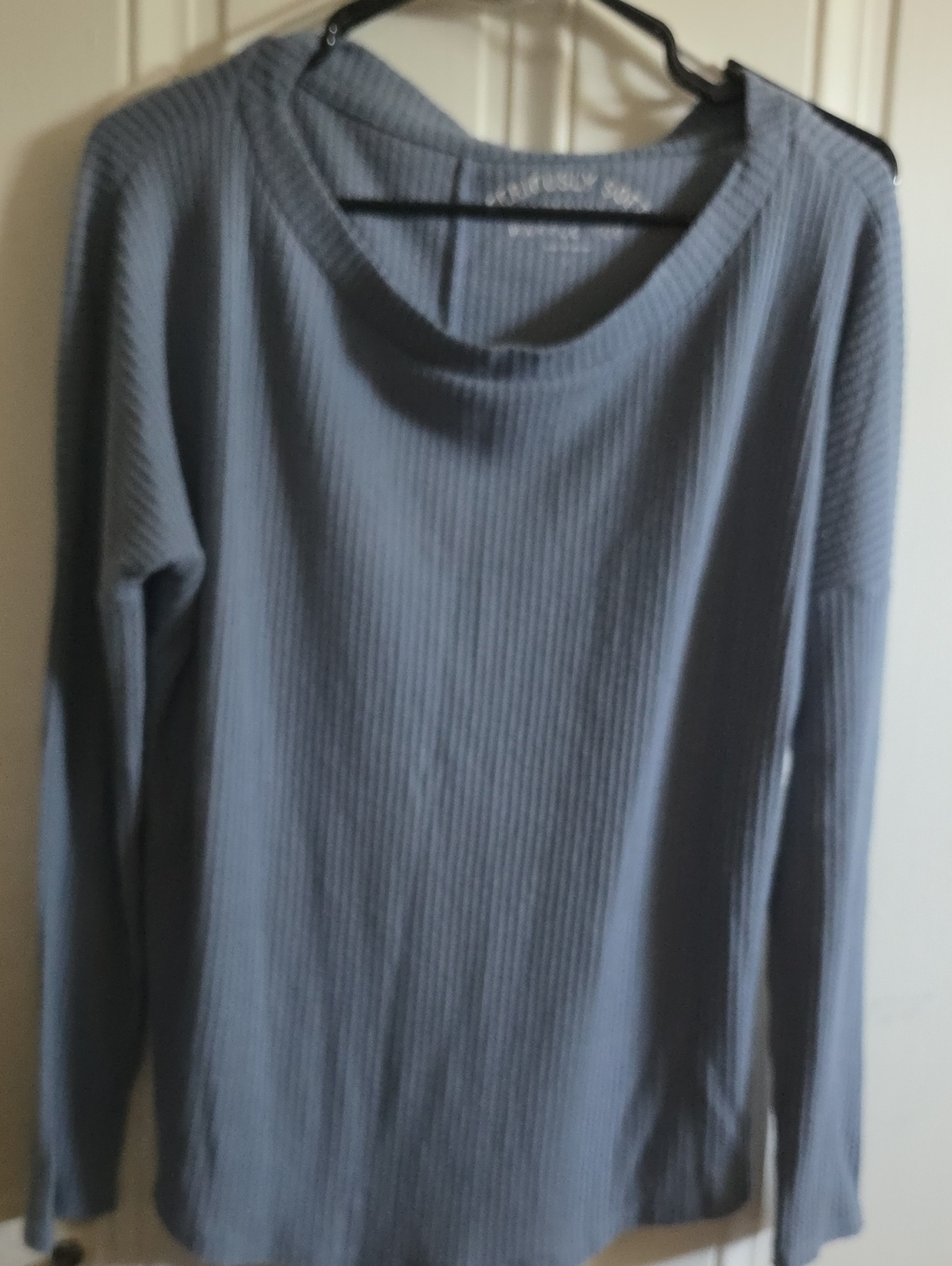 Aeropostale Ribbed Long Sleeve Scoop Neck Top in Slate Blue